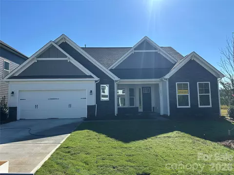 2211 Tabor Rd, Sherrills Ford, NC 28673