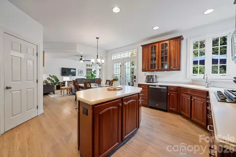 Kitchen - 152 Melbourne Dr, Fort Mill, SC 29708 photo 3 of 3