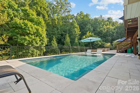 Exterior - 152 Melbourne Dr, Fort Mill, SC 29708 photo 6 of 9