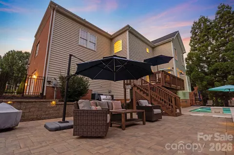 Exterior - 152 Melbourne Dr, Fort Mill, SC 29708 photo 8 of 9
