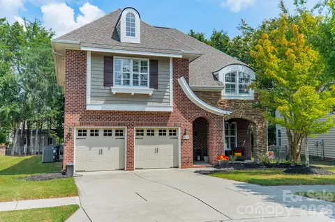 9428 Ardrey Woods Dr, Charlotte, NC 28277
