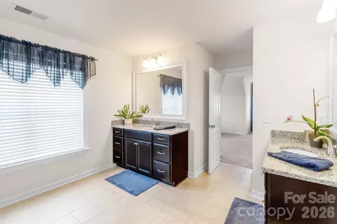 Entry Way - 2083 Topaz Plz, Davidson, NC 28036 photo 6 of 9
