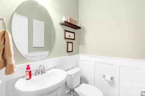 Entry Way - 2083 Topaz Plz, Davidson, NC 28036 photo 5 of 9