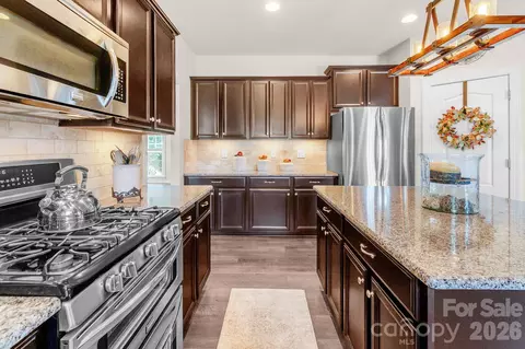 Kitchen - 2083 Topaz Plz, Davidson, NC 28036 photo 3 of 4