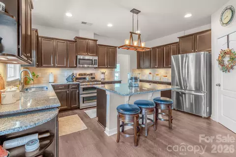 Kitchen - 2083 Topaz Plz, Davidson, NC 28036 photo 4 of 4