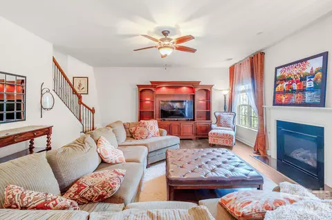 Living - 2083 Topaz Plz, Davidson, NC 28036 photo 2 of 2