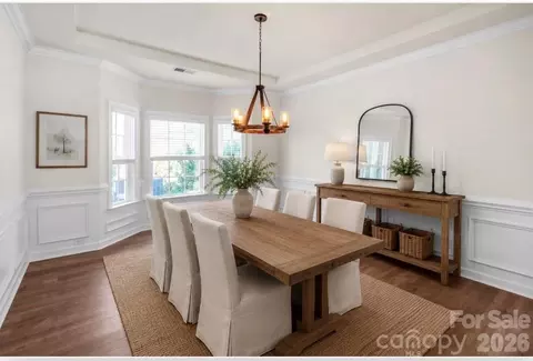 Dining - 2083 Topaz Plz, Davidson, NC 28036 photo 1 of 4