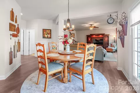 Dining - 2083 Topaz Plz, Davidson, NC 28036 photo 2 of 4