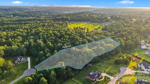 5940 Vintage 14 15 Ct #14 & 15, Granite Falls, NC 28630