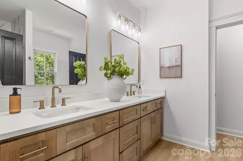 Bath - 361 Elis Way, Fort Mill, SC 29708 photo 4 of 6