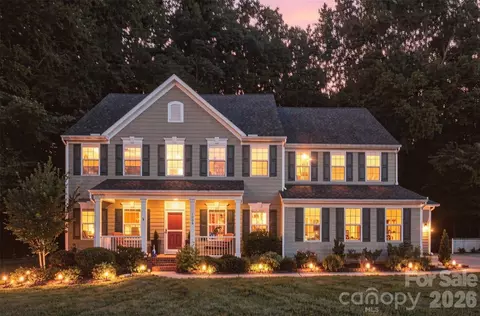 1009 Brookmeade Dr, Waxhaw, NC 28173