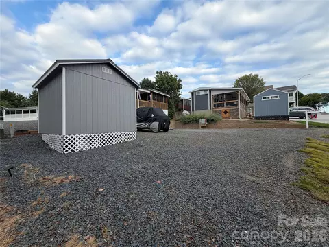 207 Badin View Rd, New London, NC 28127