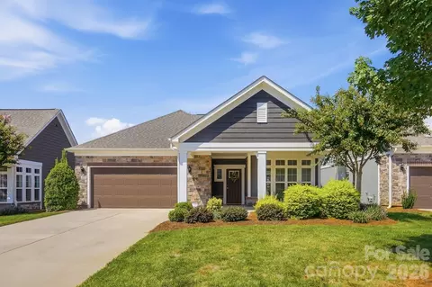 141 Valleymist Ln, Mooresville, NC 28117