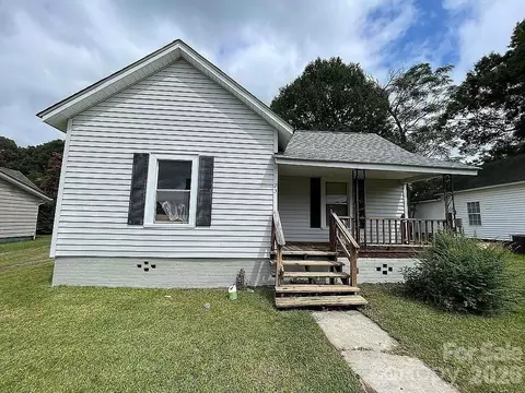 23 Selma Dr, Mooresville, NC 28115