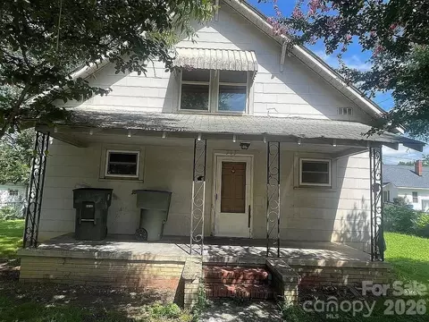 703 Spruce St, Mooresville, NC 28115