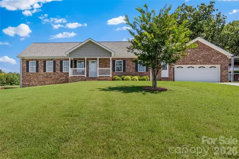 527 Howardtown Cir, Mocksville, NC 27028