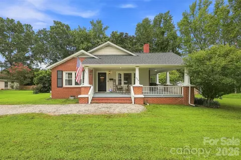 208 Barron Park, York, SC 29745