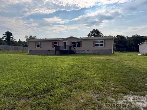 37 Mossy Brook Trl, Hendersonville, NC 28792