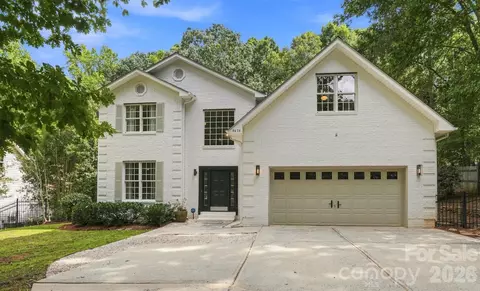 9434 Valley Rd, Charlotte, NC 28270