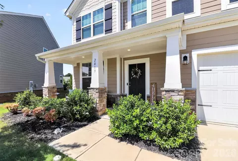 Exterior - 2819 Dominion Ct, Monroe, NC 28110 photo 2 of 5