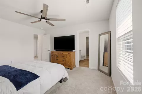 Bedroom - 181 Four Andrews Dr, Harmony, NC 28634 photo 2 of 3