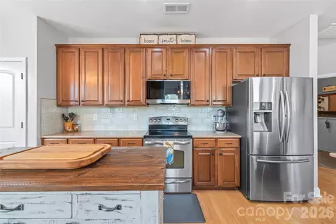 Kitchen - 3327 Brackhill St, Davidson, NC 28036 photo 2 of 4