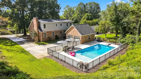 703 Wilmore Ne St NE, Lenoir, NC 28645