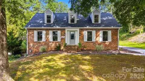 703 Wilmore Ne St NE, Lenoir, NC 28645