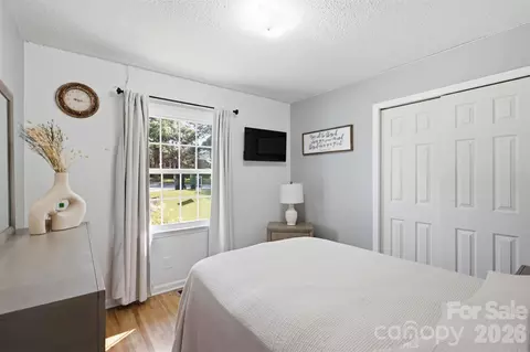 Bedroom - 19213 Carter Cir, Cornelius, NC 28031 photo 3 of 3