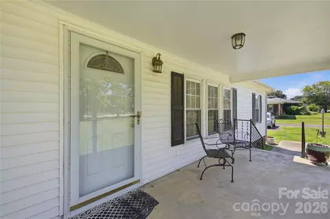 Exterior - 2185 E Ridge Rd, Salisbury, NC 28144 photo 3 of 3