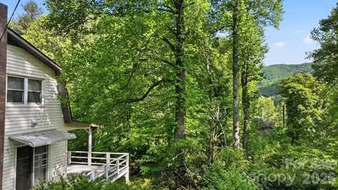 Exterior - 38 Pee Wee Branch Br, Sylva, NC 28779 photo 2 of 8