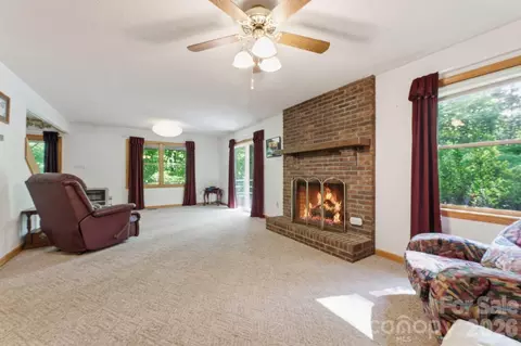 Living - 38 Pee Wee Branch Br, Sylva, NC 28779 photo 4 of 5