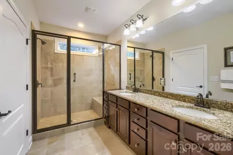 Bath - 18311 Glenealy Dr, Cornelius, NC 28031 photo 1 of 2