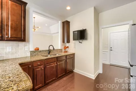 Kitchen - 18311 Glenealy Dr, Cornelius, NC 28031 photo 2 of 3