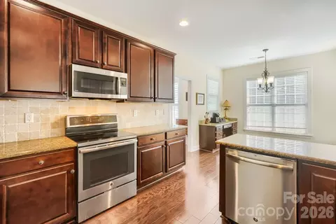 Kitchen - 18311 Glenealy Dr, Cornelius, NC 28031 photo 3 of 3