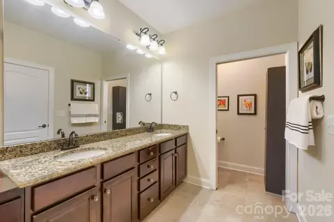 Bath - 18311 Glenealy Dr, Cornelius, NC 28031 photo 2 of 2