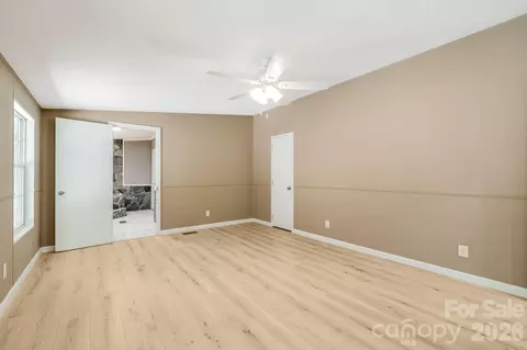 Bedroom - 81 Spring Mountain Rd, Fairview, NC 28730 photo 2 of 5