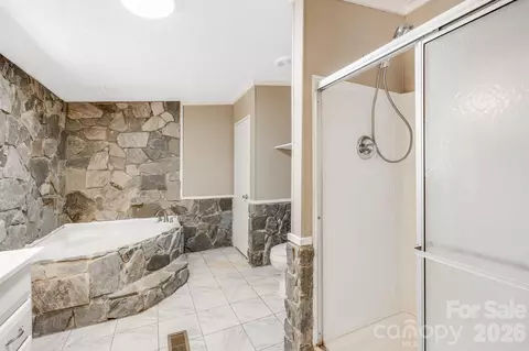 Bath - 81 Spring Mountain Rd, Fairview, NC 28730 photo 2 of 2