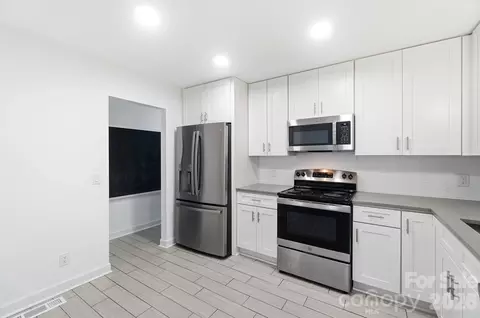 Kitchen - 319 Settlement Dr, Midland, NC 28107 photo 2 of 2