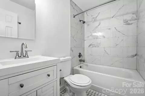 Bath - 319 Settlement Dr, Midland, NC 28107 photo 3 of 5