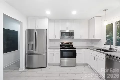 Kitchen - 319 Settlement Dr, Midland, NC 28107 photo 1 of 2