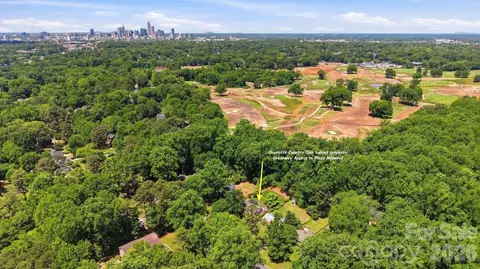 2431 Arnold Dr, Charlotte, NC 28205