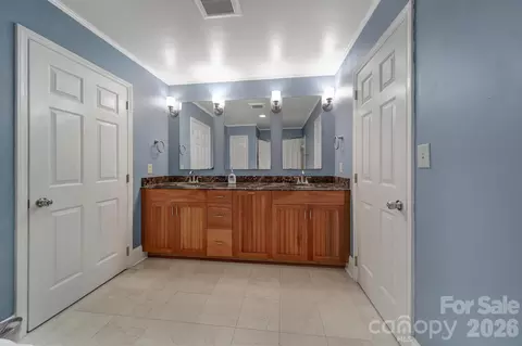 Bath - 445 Cranborne Chase, Fort Mill, SC 29708 photo 5 of 7
