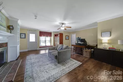 Living - 445 Cranborne Chase, Fort Mill, SC 29708 photo 1 of 3