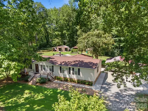 185 Payne St, Mount Holly, NC 28120
