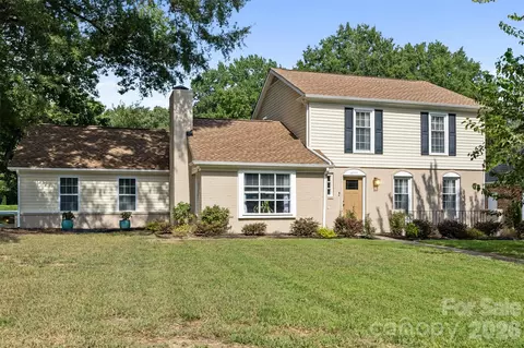6777 Stoney Ridge Rd, Matthews, NC 28104