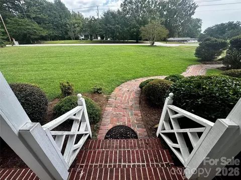 Exterior - 501 N Main St, Jefferson, SC 29718 photo 1 of 4