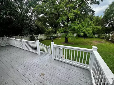 Exterior - 501 N Main St, Jefferson, SC 29718 photo 2 of 4