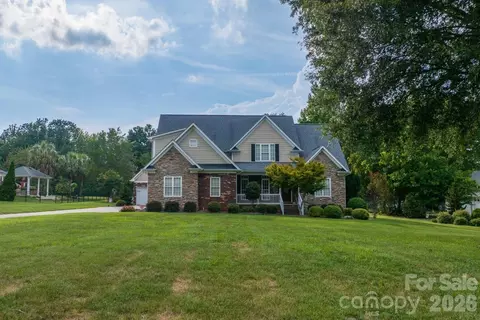 Exterior - 1927 Windmere Dr, Monroe, NC 28110 photo 9 of 9