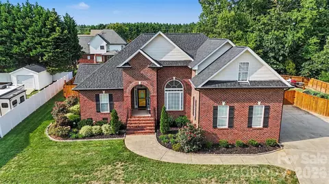 2013 Buckthorn Ct, Gastonia, NC 28056